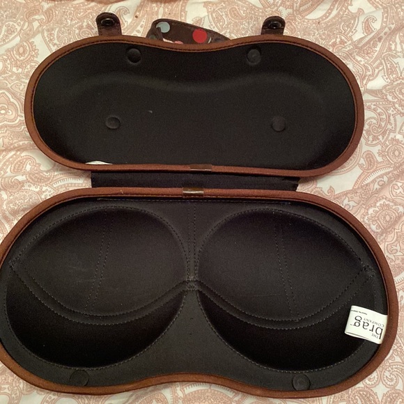 Bra carry case - Picture 2 of 3